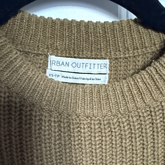 Urban Outfitters Olive Green Sweater - Picture 2 of 3